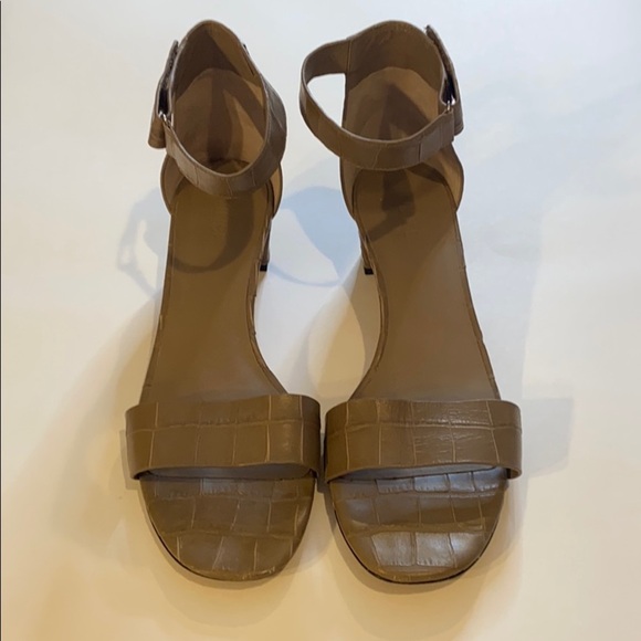 VINCE RITA CITY TAN SANDALS‎ IN PUMICE CROCODILE 10 - Picture 3 of 10